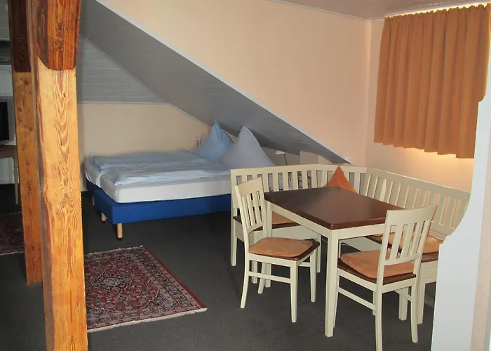 Alleeschloesschen 3*